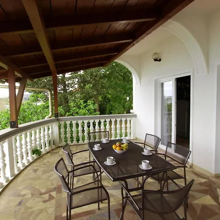 Skroco By Interhome * Maslenica